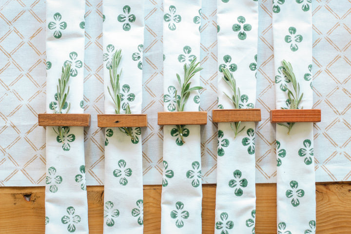 Dinner Napkins (set of 4) - Dogwood, Sage